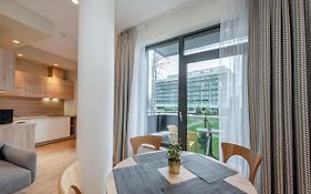 Eva R Apartments